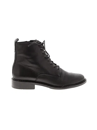 Pre-owned Vince Boots In Black