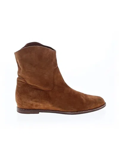 Pre-owned Vince Boots In Tan