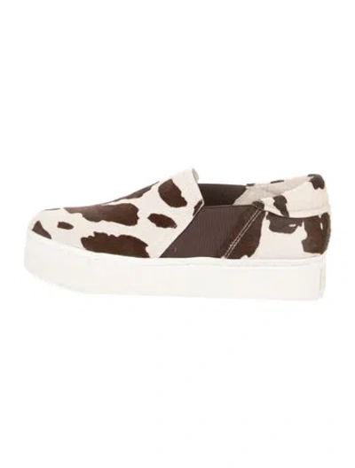 Pre-owned Vince Calf Hair Animal Print Loafers In White