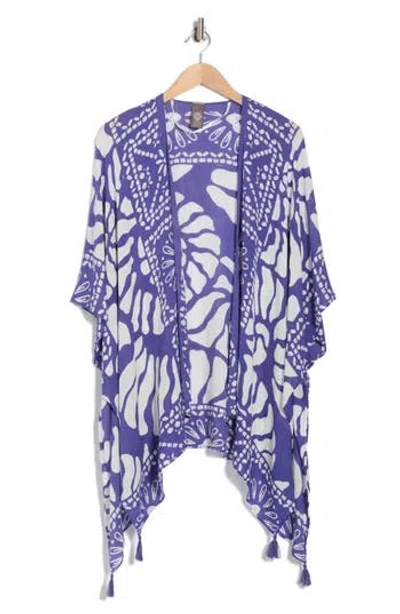 Vince Camuto Abstract Tassel Trim Ruana In Blue