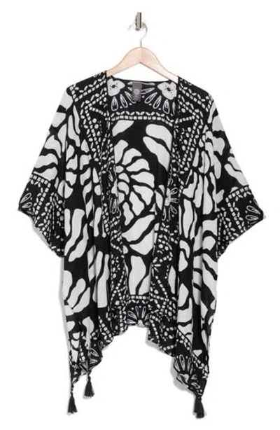 Vince Camuto Abstract Tassel Trim Ruana In Black White