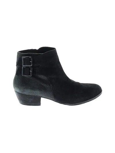 Pre-owned Vince Camuto Ankle Boots In Black