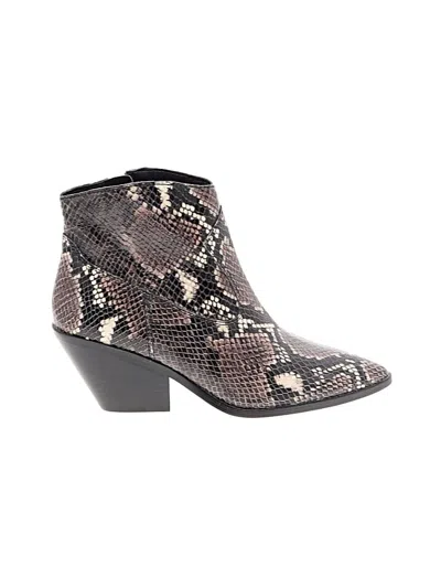 Pre-owned Vince Camuto Ankle Boots In Black