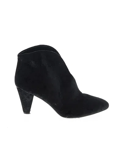 Pre-owned Vince Camuto Ankle Boots In Black