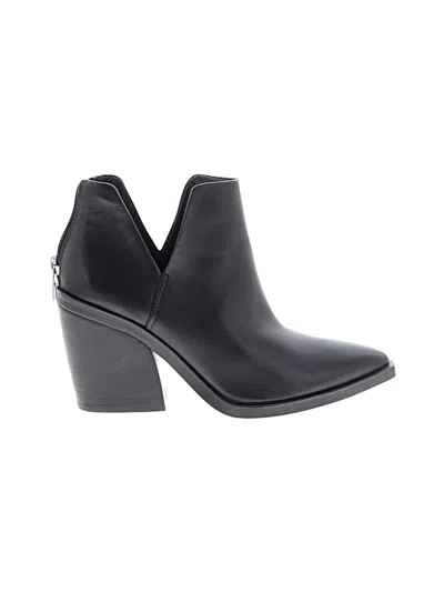 Pre-owned Vince Camuto Ankle Boots In Black
