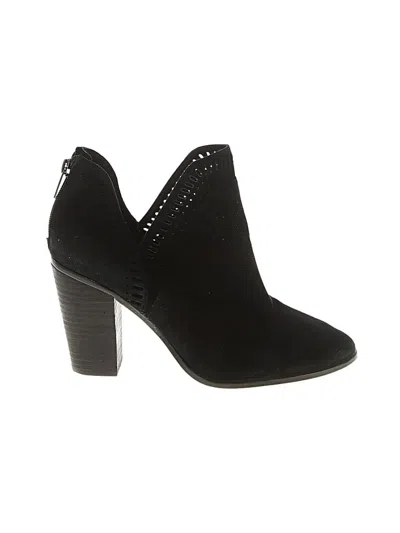 Pre-owned Vince Camuto Ankle Boots In Black