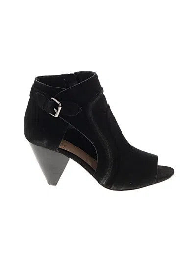 Pre-owned Vince Camuto Ankle Boots In Black