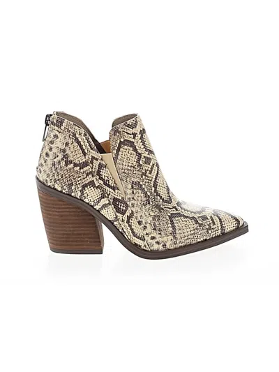 Pre-owned Vince Camuto Ankle Boots In Brown