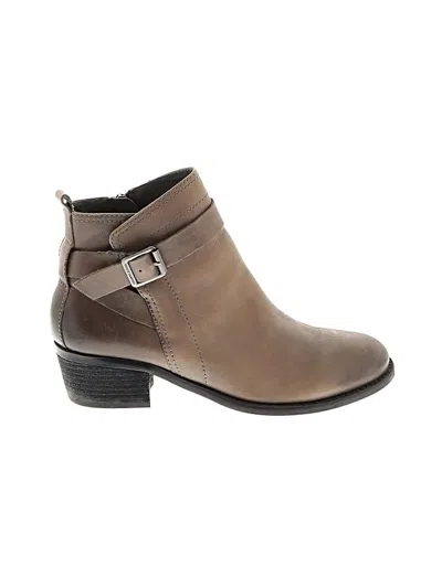 Pre-owned Vince Camuto Ankle Boots In Brown