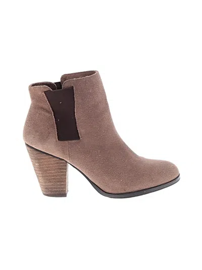 Pre-owned Vince Camuto Ankle Boots In Brown