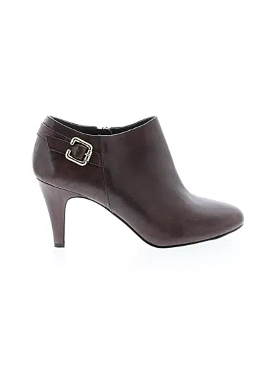 Pre-owned Vince Camuto Ankle Boots In Brown