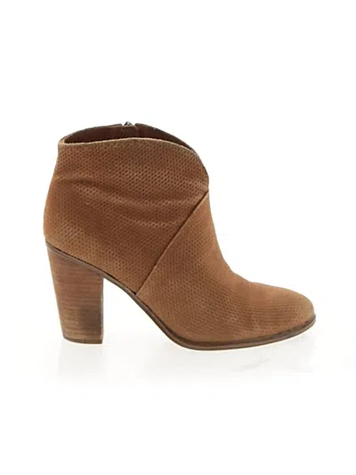 Pre-owned Vince Camuto Ankle Boots In Brown