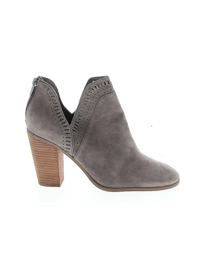 Pre-owned Vince Camuto Ankle Boots In Gray