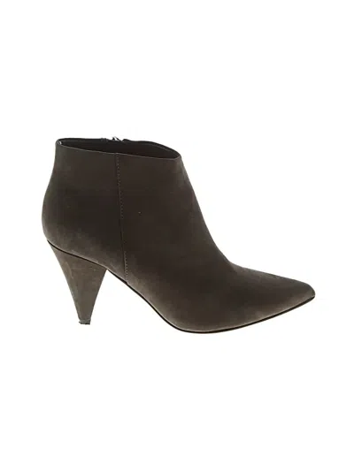 Pre-owned Vince Camuto Ankle Boots In Gray
