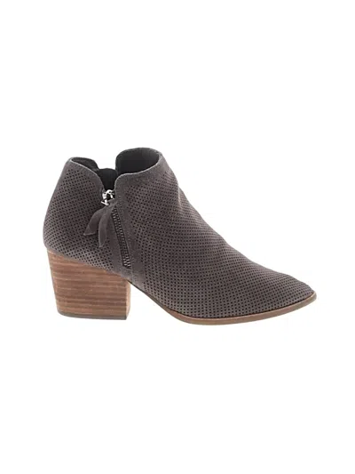 Pre-owned Vince Camuto Ankle Boots In Gray