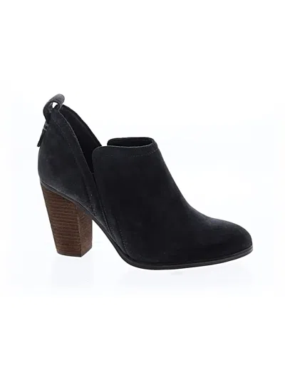 Pre-owned Vince Camuto Ankle Boots In Gray
