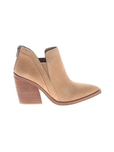 Pre-owned Vince Camuto Ankle Boots In Tan