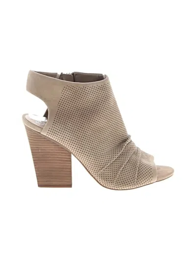 Pre-owned Vince Camuto Ankle Boots In Tan