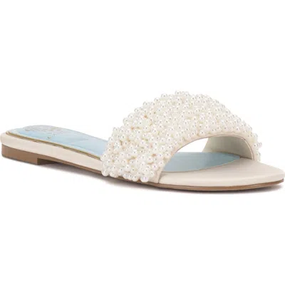 Vince Camuto Balea Slide Sandal In White