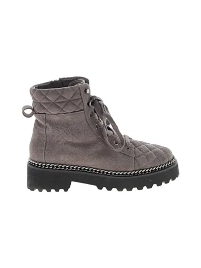 Pre-owned Vince Camuto Boots In Gray