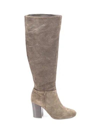 Pre-owned Vince Camuto Boots In Green