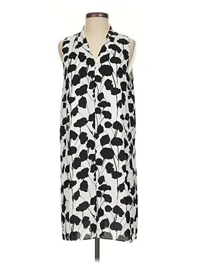Pre-owned Vince Camuto Casual Dress In White