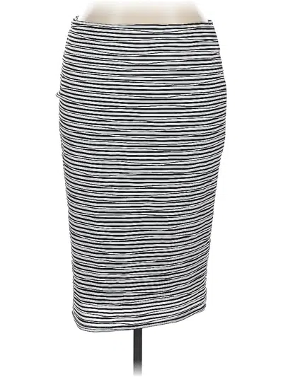 Pre-owned Vince Camuto Casual Skirt In Gray