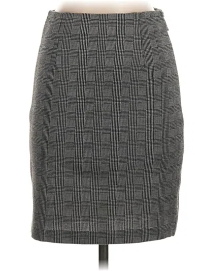 Pre-owned Vince Camuto Casual Skirt In Gray