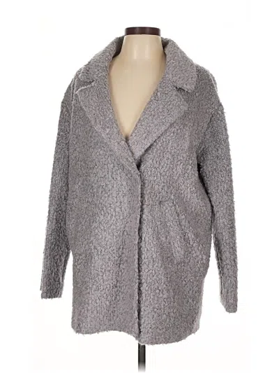 Pre-owned Vince Camuto Coat In Gray