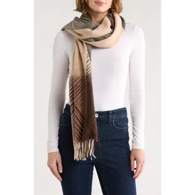Vince Camuto Diamond Feather Fringe Scarf In Brown
