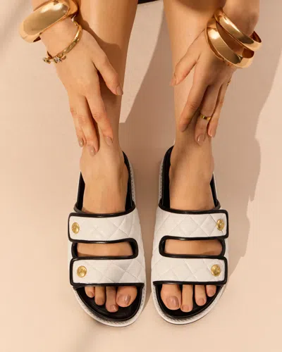 Vince Camuto Graysin Quilted Slide In Neutral