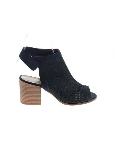 Pre-owned Vince Camuto Heels In Blue