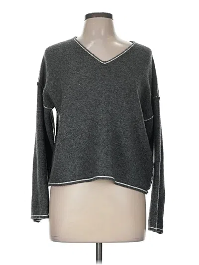 Pre-owned Vince Camuto Long Sleeve T-shirt In Gray