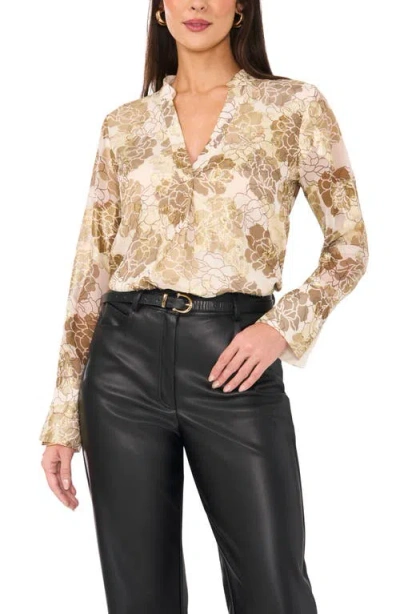 Vince Camuto Metallic Floral Popover Top In Turtle Dove