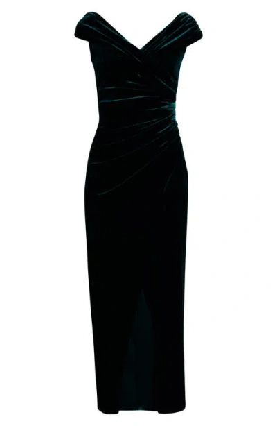 Vince Camuto Off The Shoulder Velvet Ruched Sheath Gown In Green