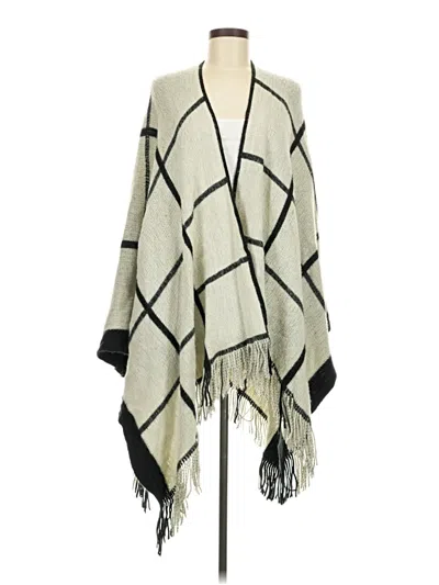 Pre-owned Vince Camuto Poncho In White