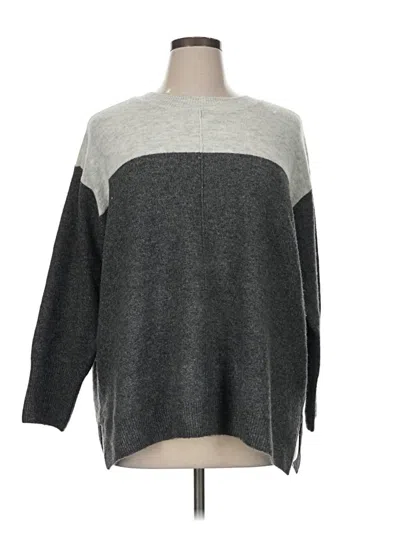Pre-owned Vince Camuto Pullover Sweater In Gray