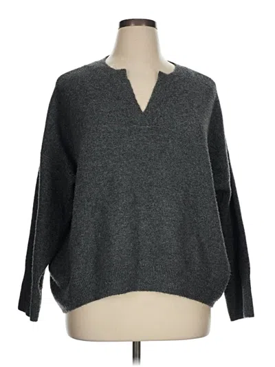 Pre-owned Vince Camuto Pullover Sweater In Gray
