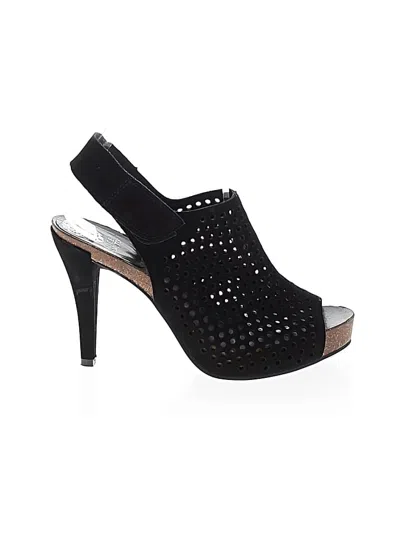 Pre-owned Vince Camuto Sandals In Black