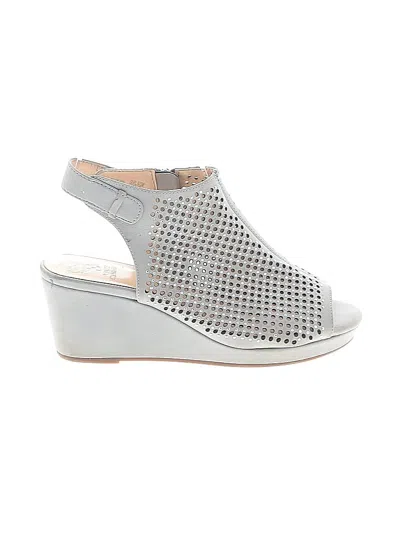 Pre-owned Vince Camuto Kids' Sandals In Gray