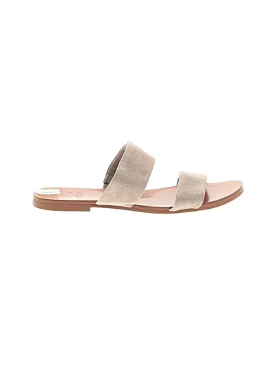 Pre-owned Vince Camuto Sandals In Tan