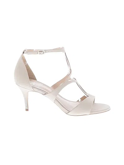Pre-owned Vince Camuto Sandals In White