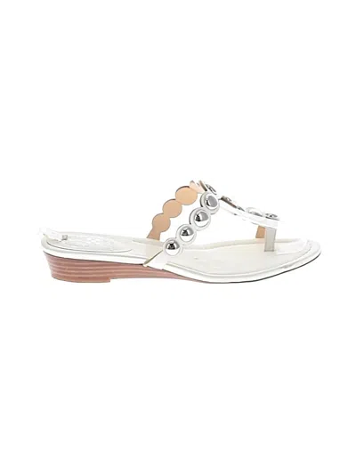 Pre-owned Vince Camuto Sandals In White