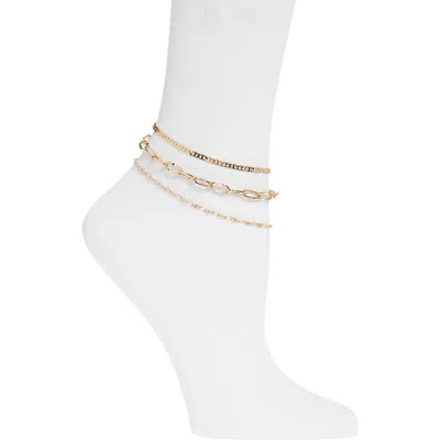 Vince Camuto Set Of Three Mixed Chain Anklets In Gold