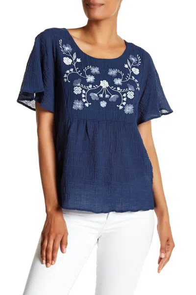 Vince Camuto Short Sleeve Crinkle Embroidery Blouse In High Tide Blue In Multi