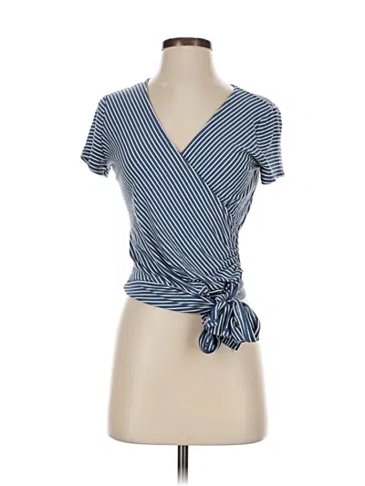 Pre-owned Vince Camuto Short Sleeve Top Blue Stripes Pattern Plunge Neckline Tops