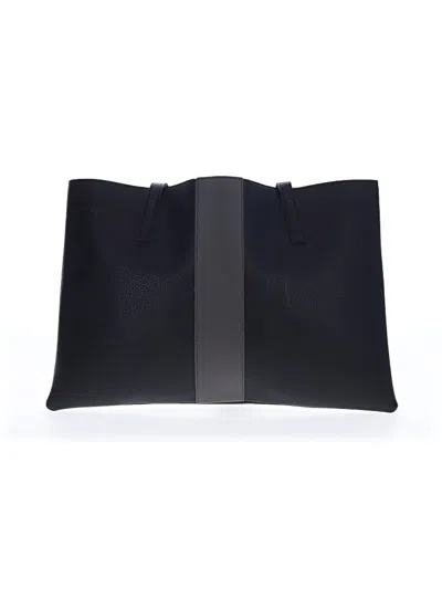 Pre-owned Vince Camuto Shoulder Bag In Black