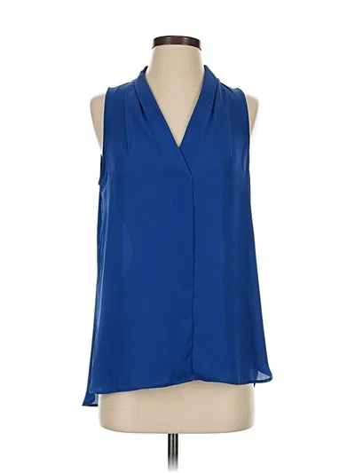 Pre-owned Vince Camuto Sleeveless Blouse In Blue