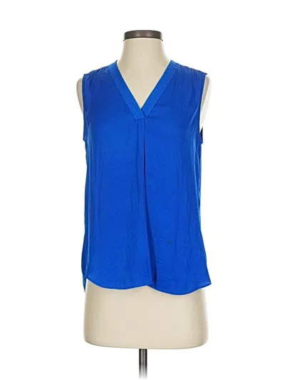 Pre-owned Vince Camuto Sleeveless Blouse In Blue