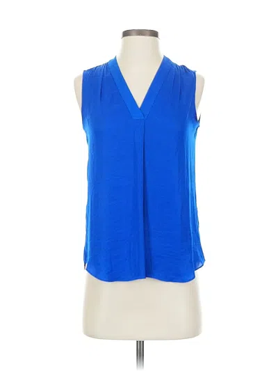 Pre-owned Vince Camuto Sleeveless Blouse In Blue